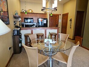 12082 E Big Cottonwood Cyn Rd in Salt Lake City, UT - Foto de edificio - Building Photo