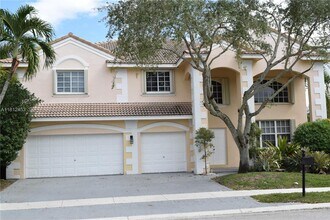 991 Crestview Cir in Weston, FL - Building Photo - Building Photo