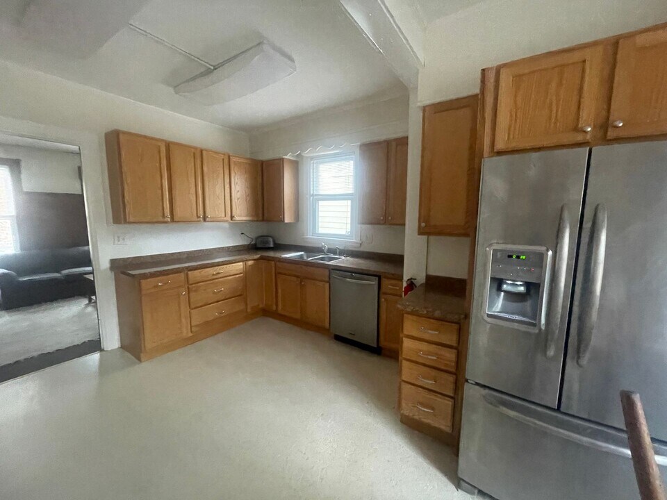 215 Giles St in Ithaca, NY - Building Photo