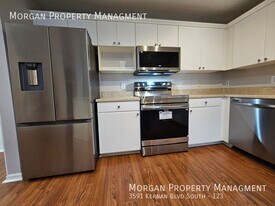 3591 Kernan Blvd S in Jacksonville, FL - Building Photo