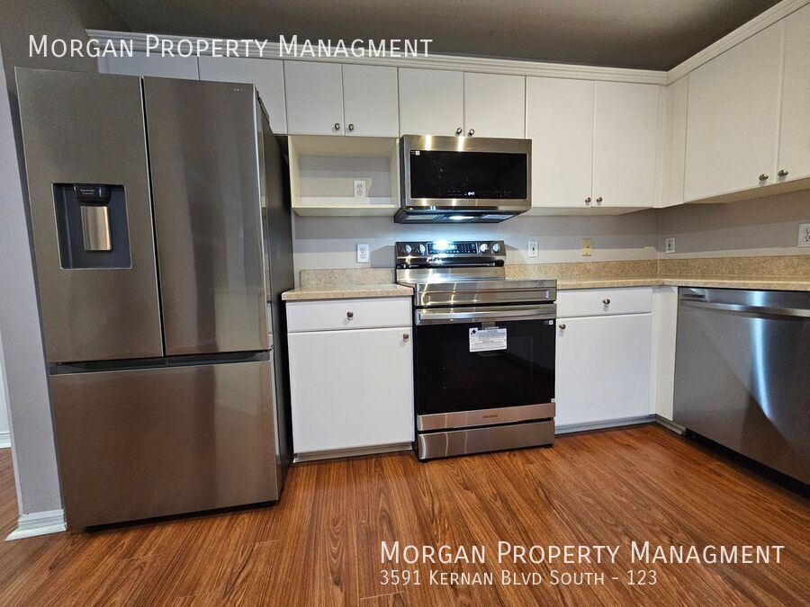 3591 Kernan Blvd S in Jacksonville, FL - Building Photo