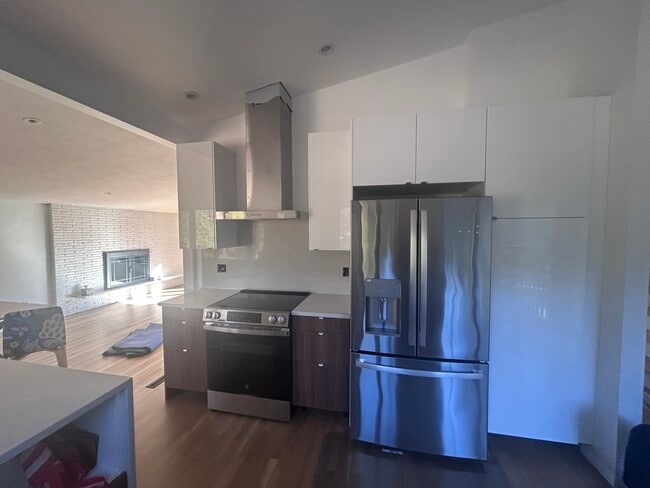 44 Marla Cir in Newton, MA - Foto de edificio - Building Photo