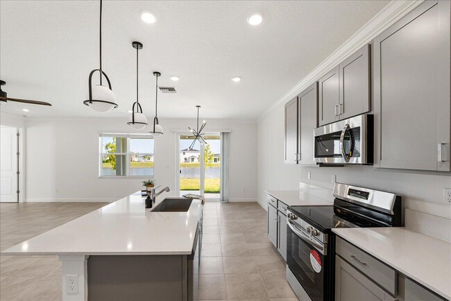 3527 Angler Dr in Fort Pierce, FL - Building Photo - Building Photo