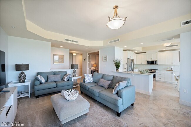 4951 Bonita Bay Blvd in Bonita Springs, FL - Building Photo - Building Photo