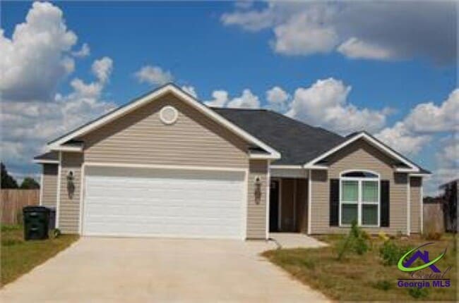 120 Raymond Cir