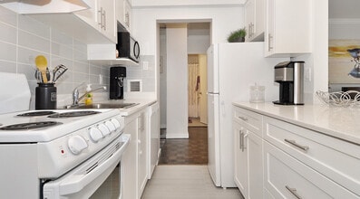 1380 Jervis St in Vancouver, BC - Building Photo - Building Photo