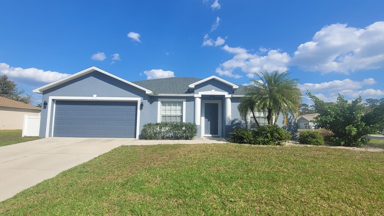 2713 Nature Pointe Loop in Ft. Myers, FL - Building Photo