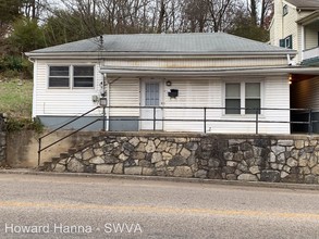 614 N Main St in Lexington, VA - Foto de edificio - Building Photo