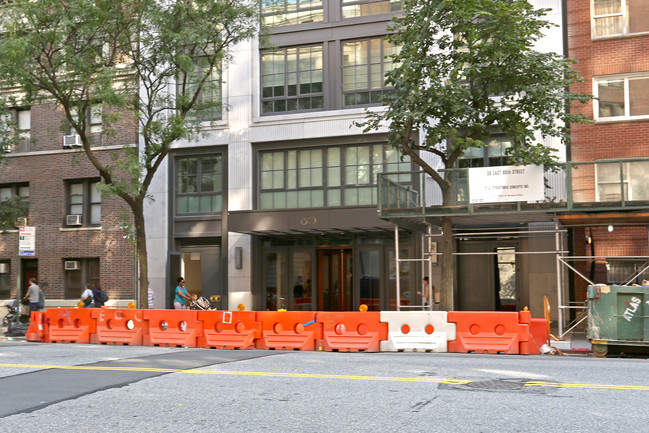 Sixty East Eighty Sixth in New York, NY - Building Photo - Building Photo