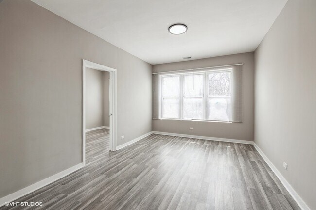 522 W 81st St, Unit 2 photo'