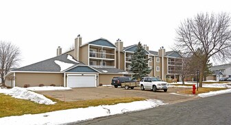 Morningview Condominiums in Apple Valley, MN - Building Photo