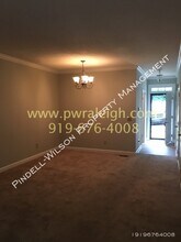 6144 Loch Laural Ln in Raleigh, NC - Building Photo - Building Photo