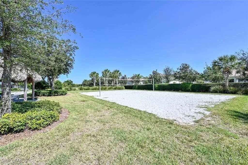 2445 Orchard St in Naples, FL - Building Photo