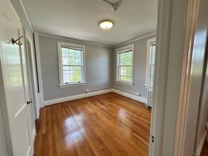 303 N New St in Staunton, VA - Building Photo - Building Photo