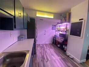 4200 Hillcrest Dr in Hollywood, FL - Foto de edificio - Building Photo