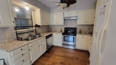 214 Fireside Village Dr in Keene, TX - Building Photo - Building Photo
