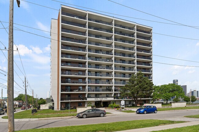 101 Langlois Ave in Windsor, ON - Building Photo - Building Photo