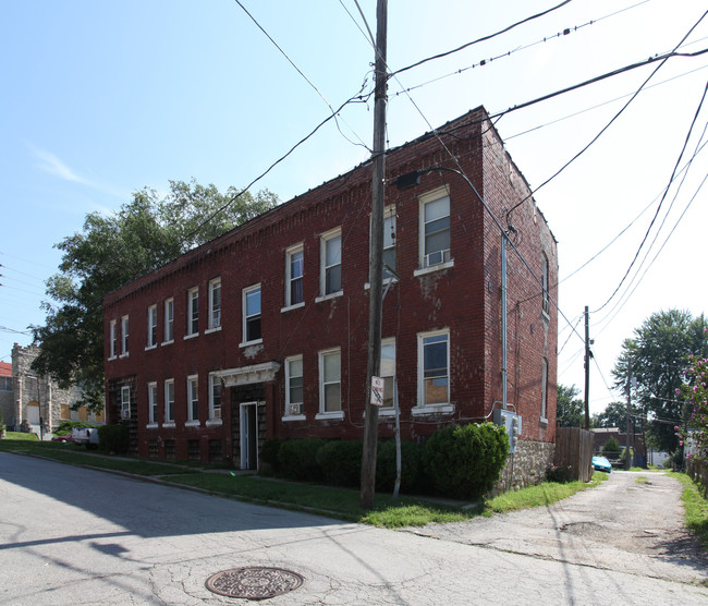 2409 S Mill St in Kansas City, KS - Building Photo - Building Photo