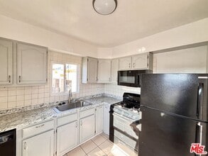 3509 Arroyo Seco Ave in Los Angeles, CA - Building Photo - Building Photo