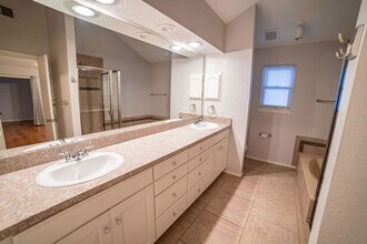 1425 Danielle Dr in Bedford, TX - Building Photo - Building Photo