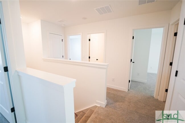 property at 148 Kingswood Cir