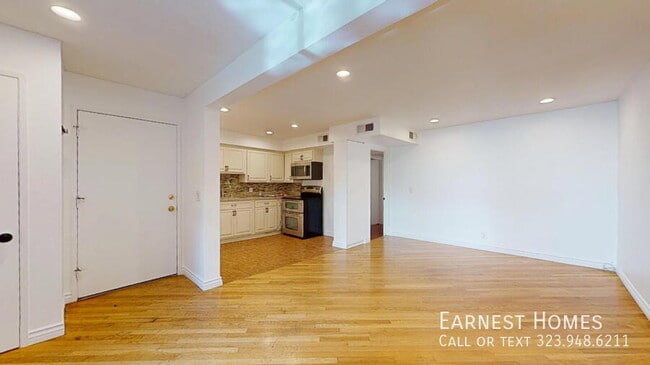 5652 Yolanda Ave in Los Angeles, CA - Building Photo - Building Photo