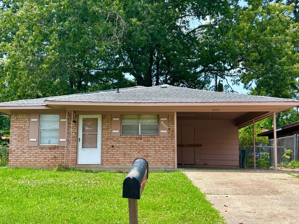 1722 Peach St in Shreveport, LA - Building Photo