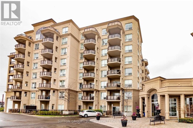 8-718 Maison Parc Ct