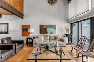 7825 SW 103rd Pl in Miami, FL - Building Photo - Building Photo