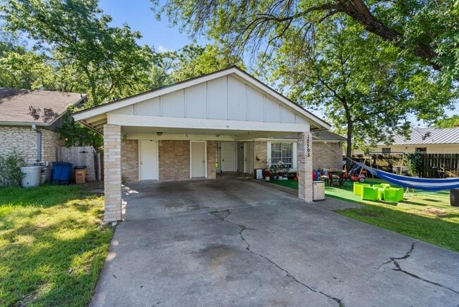 10503 Little Pebble Dr in Austin, TX - Building Photo - Building Photo