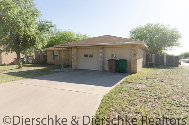 1324 Wiley St in San Angelo, TX - Building Photo - Building Photo