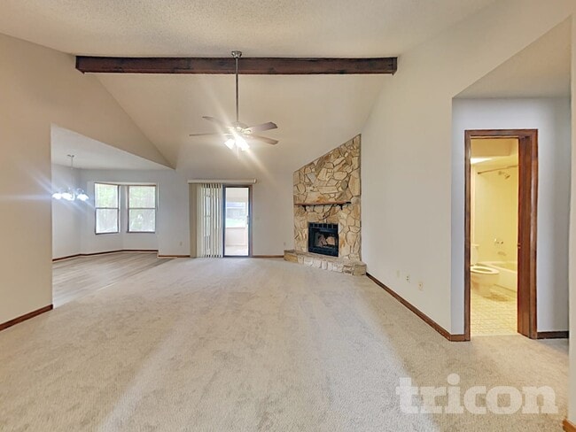 10660 Squires Ct in Jacksonville, FL - Foto de edificio - Building Photo