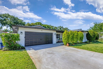 932 Evergreen Dr in North Palm Beach, FL - Building Photo - Building Photo