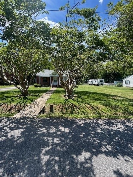 property at 311 Johnsie and Billie Harris St