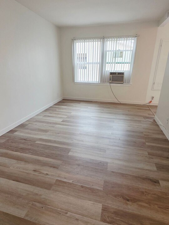1123 Linden Ave in Glendale, CA - Building Photo