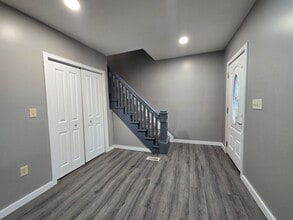 1723 Rebecca St in New Kensington, PA - Building Photo - Building Photo