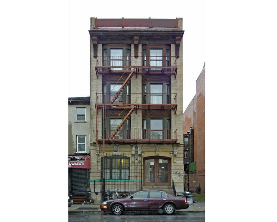 323 Schermerhorn St in Brooklyn, NY - Building Photo