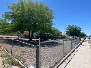 960 Nancy St in Barstow, CA - Building Photo - Building Photo