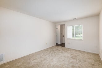 Palmer in Waldorf, MD - Foto de edificio - Interior Photo