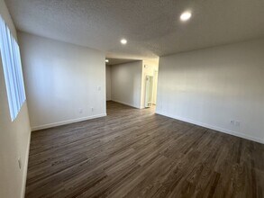 123 W Olive Dr in San Diego, CA - Building Photo - Building Photo