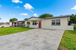 5310 NW 49th Ter in Tamarac, FL - Foto de edificio - Building Photo