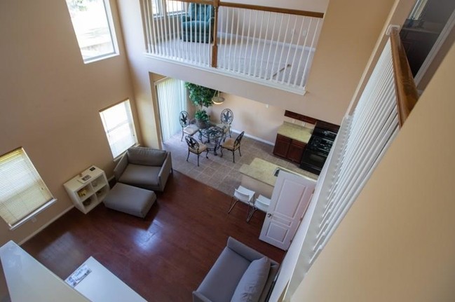 14514 Durham Chase Ln in Houston, TX - Foto de edificio - Building Photo
