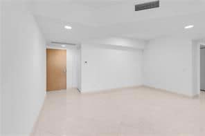 21784 Yacht Club Way in Aventura, FL - Building Photo - Building Photo