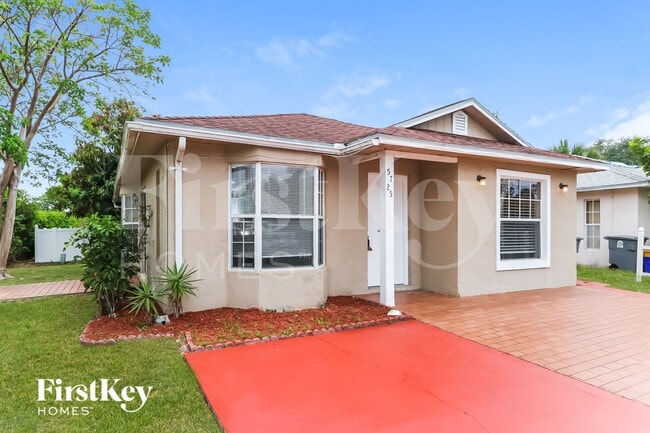 5725 Boynton Cove Way in Boynton Beach, FL - Building Photo - Building Photo