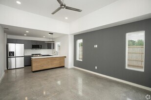 4001 Jenna Ln in Weslaco, TX - Building Photo