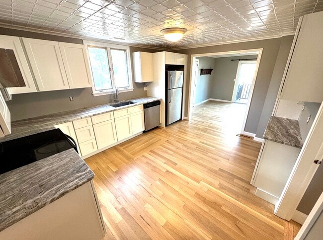 12 Myrtle St in Exeter, NH - Foto de edificio - Building Photo