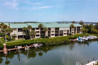 1825 Tarpon Ln in Vero Beach, FL - Building Photo - Building Photo