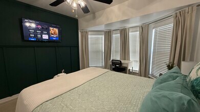 2279 Ironstone Dr E in Jacksonville, FL - Building Photo - Building Photo