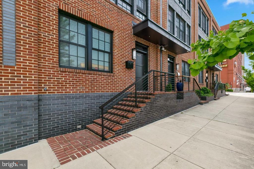 927 S Conkling St in Baltimore, MD - Building Photo