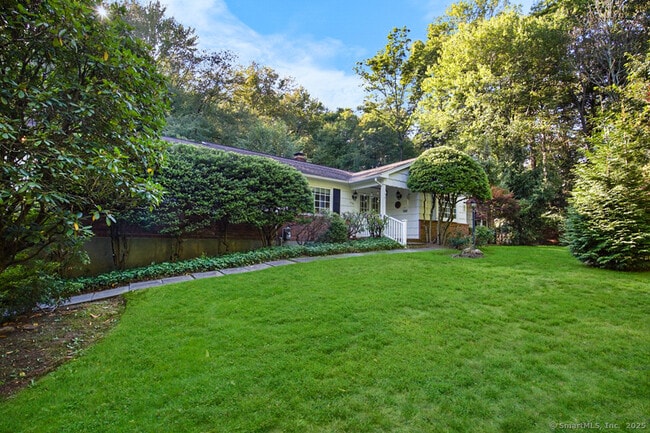 2180 Cross Hwy in Fairfield, CT - Building Photo - Building Photo